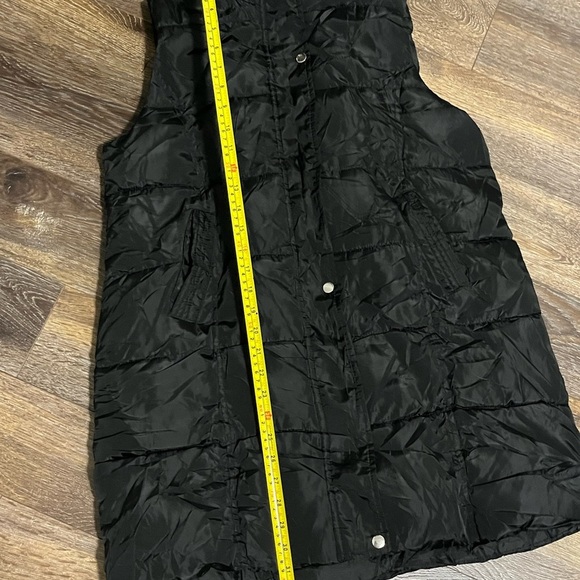 Ladies Long Black Puffy Vest - Picture 6 of 9